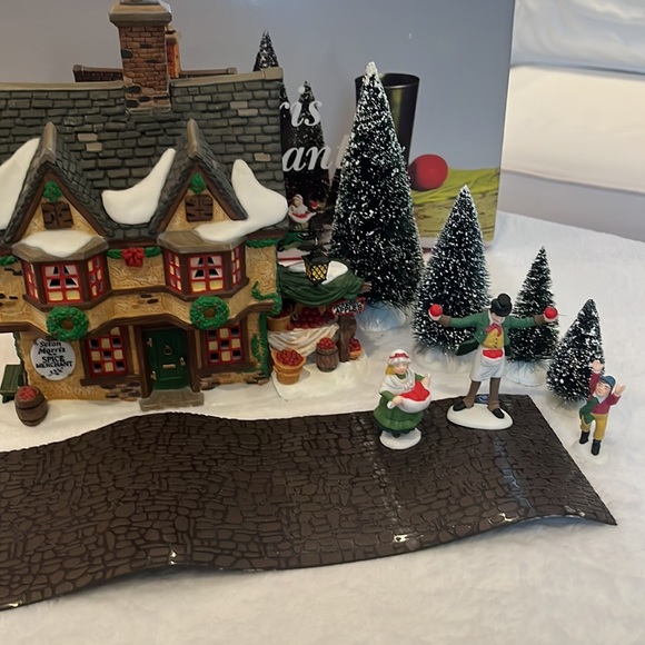 Department 56 Heritage Village Collection Seton Morris Spice Merchants Gift Set - Picture 4 of 11